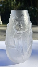 Lalique France petit Vase