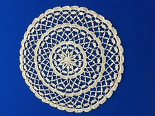 ancien napperon rond au fuseau