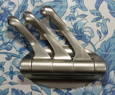 CROCHETS TRIPLE MOBILE/ PIVOTANT  EN MÉTAL  POUR SDB, PENDERIE OU AUTRES RÉF 1