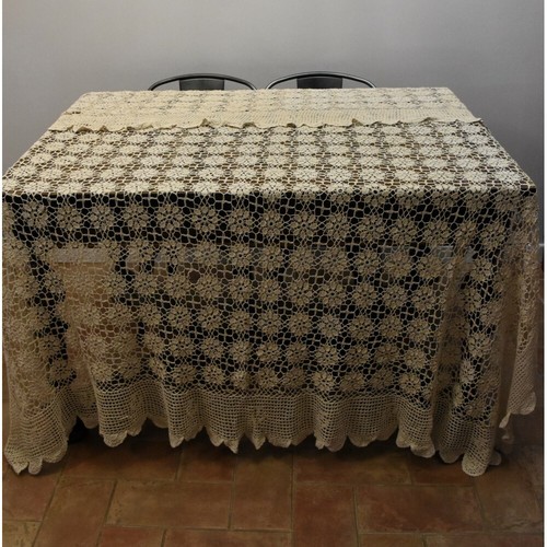 Couvre lit nappes fait - /, la