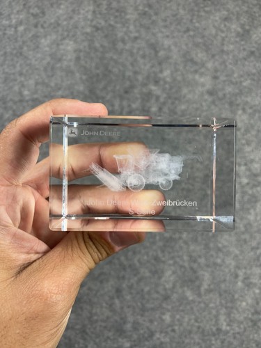 Presse papier cristal 3d - 🚜,