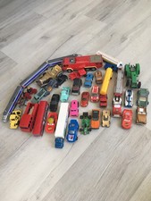 Lot d anciennes voitures