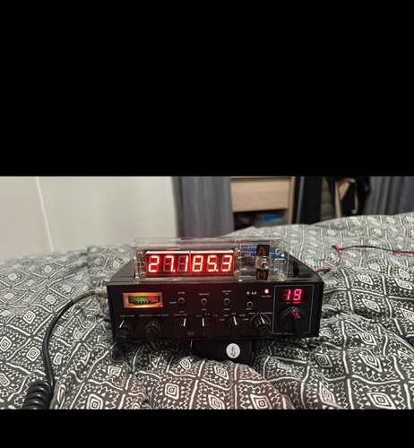Frequencemetre led rouge - led, rouge.