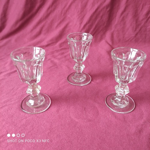 Anciens verres digestif en - verres, a