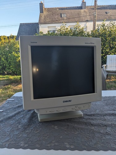 Sony trinitron multiscan 100sx - sony,