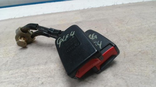 Attache ceinture arriere