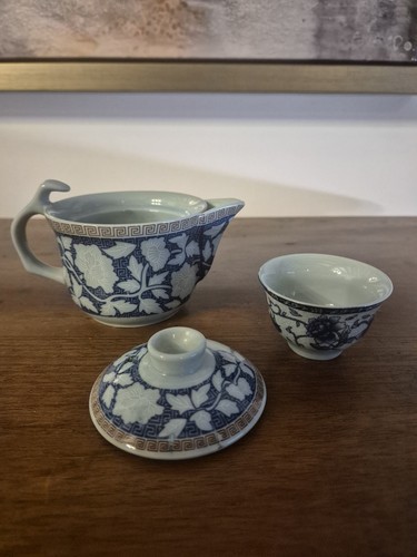 Service thé porcelaine - à,
