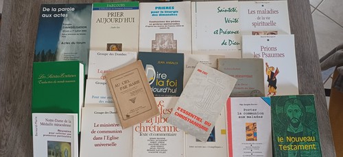 Lot livres religieux - 21,