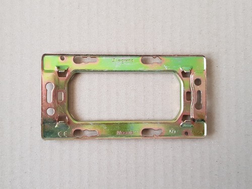 Legrand 74804 support - legrand,