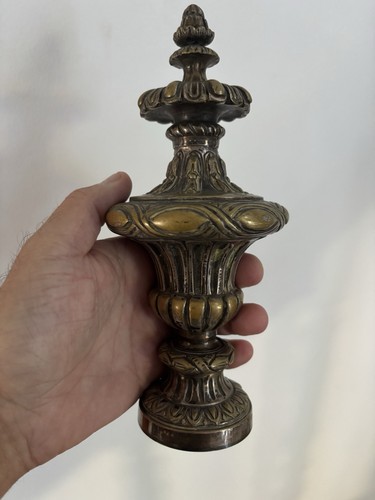 Ancien pommeau boule