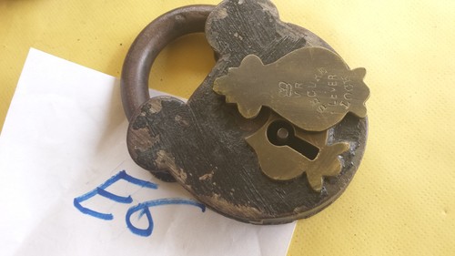 Ancien gros cadenas à - e6/,