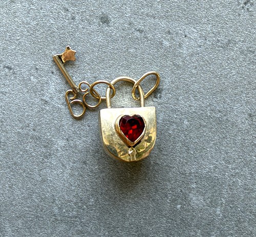 Pendentif massif carats - massif, 18