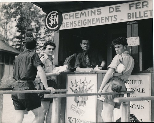 Fontainebleau 1949 kiosque - 1949,