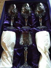 Verres à vin en cristal