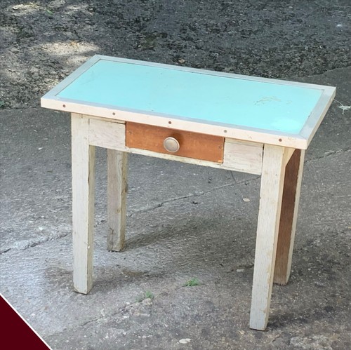 Ancien tout petit bureau
