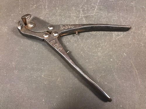 Ancienne pince coupante
