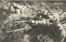 CPA - FUSIL-MITRAILLEUR EN