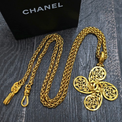 Collier pendentif vintage