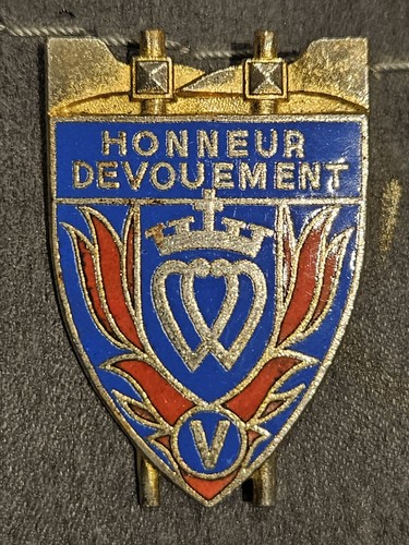 Insigne pucelle sapeurs - pucelle,
