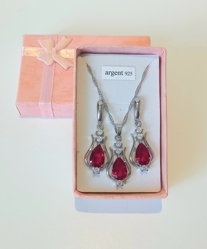 Parure bijoux collier - , et