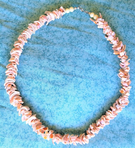 Collier ras cou en - cou,