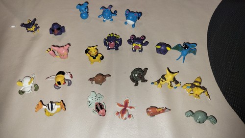 Lot figurines pokémon - 22,