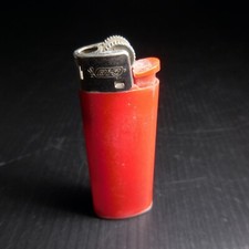 BIC lighter made in France vintage gasoline refillable red art deco N6755
