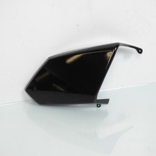 Cache latéral arrière droit