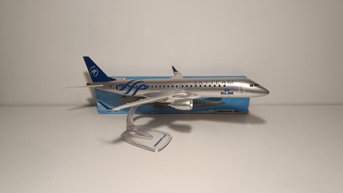 Maquette avion embraer 190 - d'avion,
