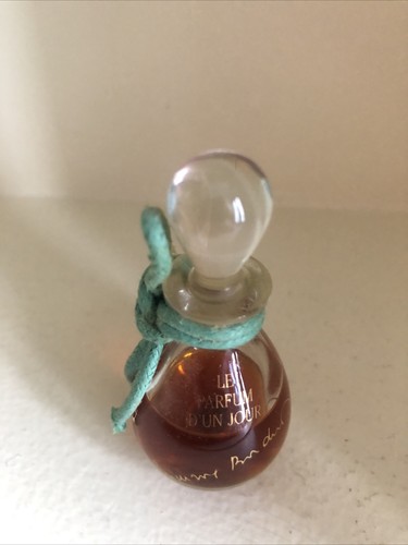 Ancien petit flacon - , parfum