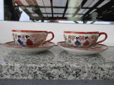 2 TASSES SUR SOUCOUPE