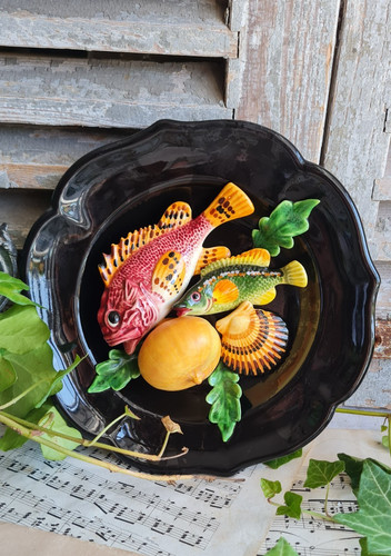 Ancienne assiette noir - ancienne,