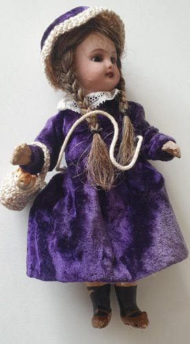 Petite poupée ancienne - poupée,