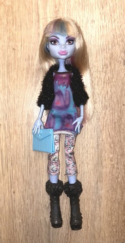 Poupée monster high - monster, d’
