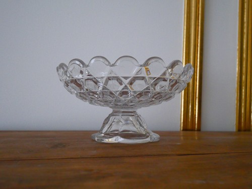 Coupe plat sur pied - , compotier