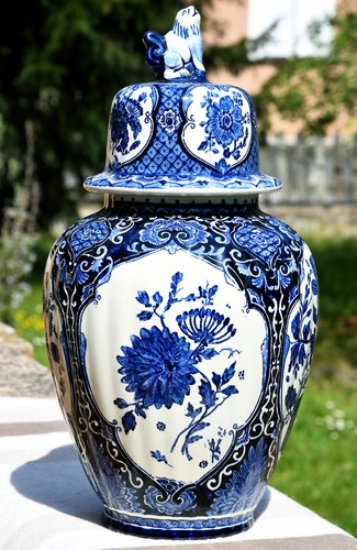 Royal boch delft vase - delft,