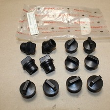 LOT DE 12 BOUCHON HUILE