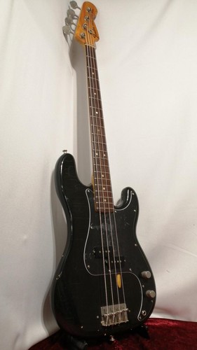 Guitare basse électrique