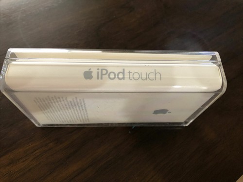 Empty apple ipod touch - 1,