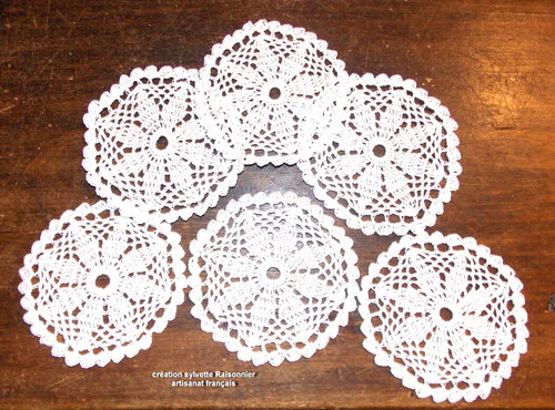 Napperons crochet main - ,
