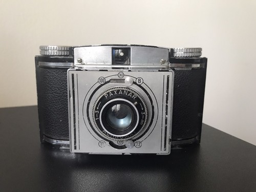 Paxina braun film camera old - film,