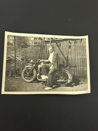 Photo moto ancienne - photo,