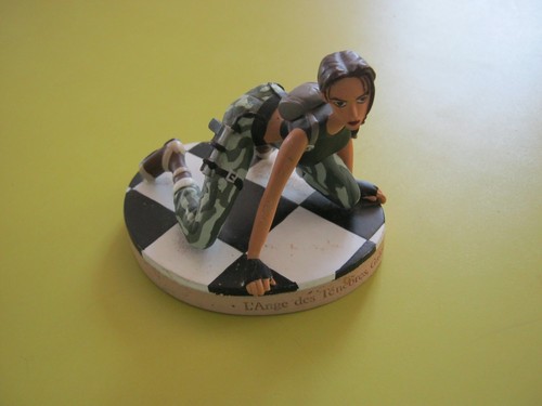 Figurine lara croft tomb - figurine,