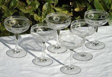 Service de 6 coupes à