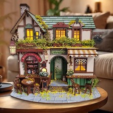 Maison de poupée miniature en