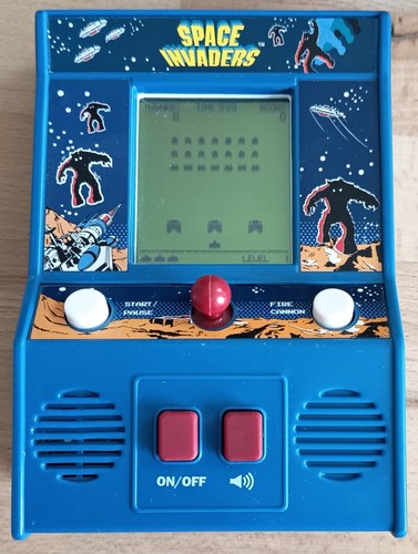 Table top space invaders - table,