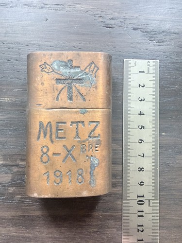 Grand briquet poilu - de,