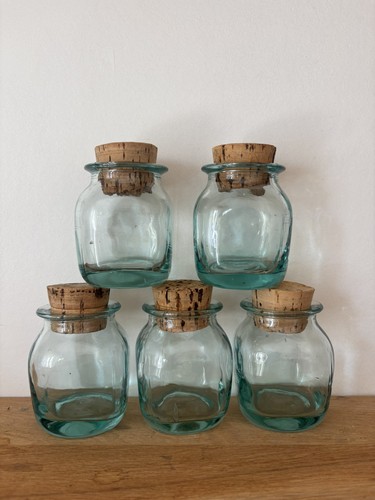 Ensemble petits bocaux ou - de,