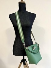 Sac à bandoulière Longchamp seau xs le Roseau en cuir de veau vert et accessoir
