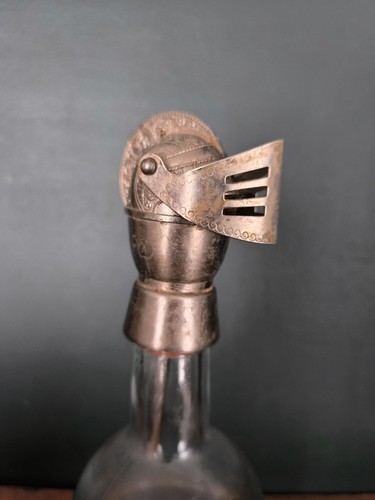 Dosing cap spout - , pouring